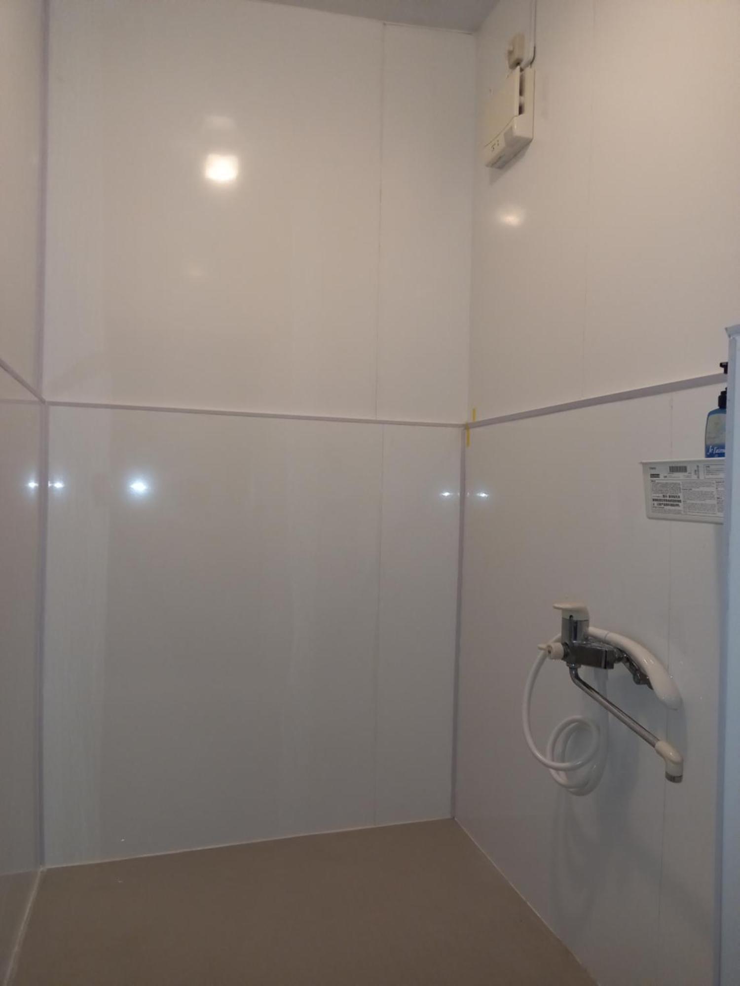 Lucky House Guest House Osaka Bagian luar foto