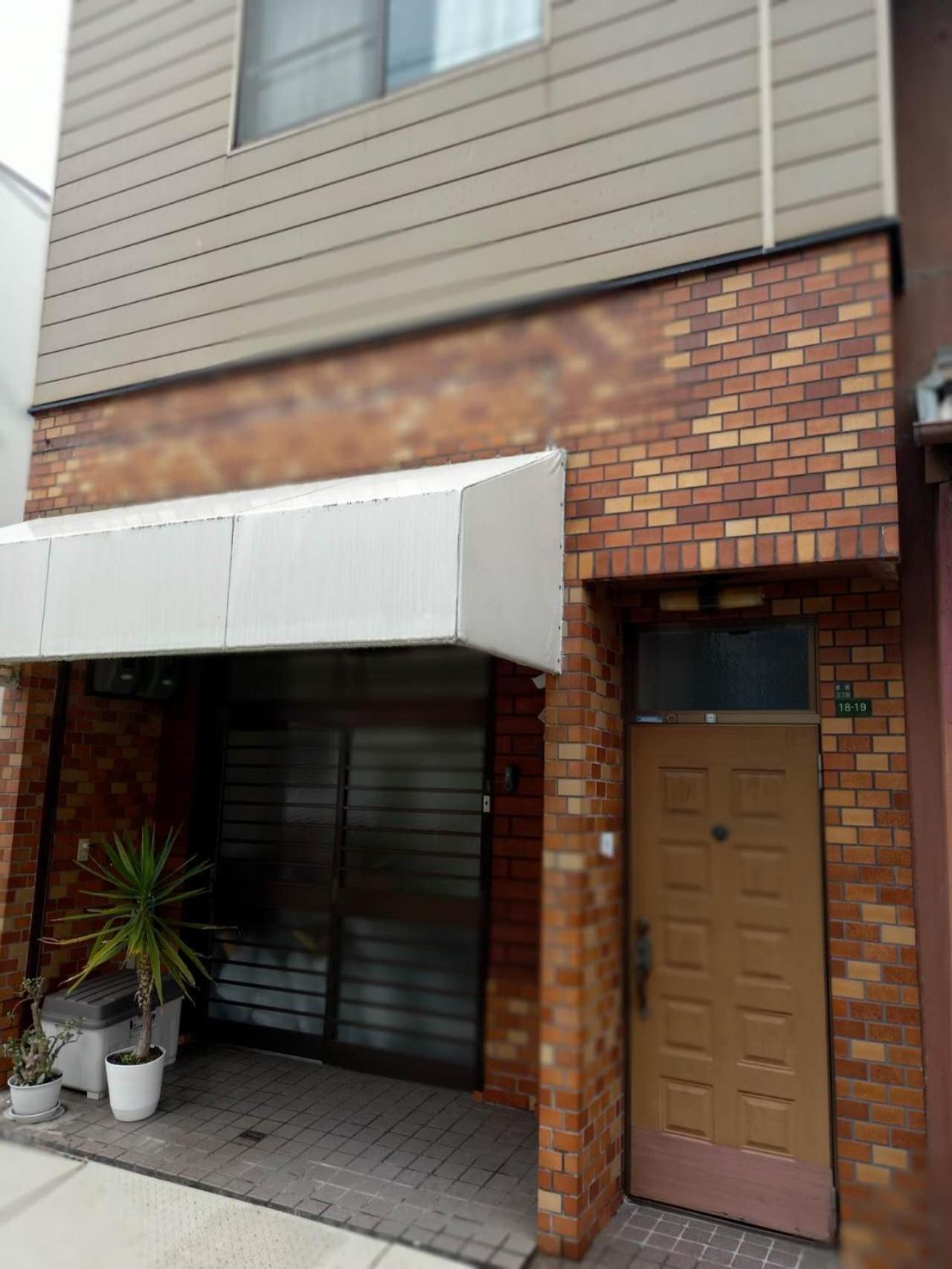 Lucky House Guest House Osaka Bagian luar foto