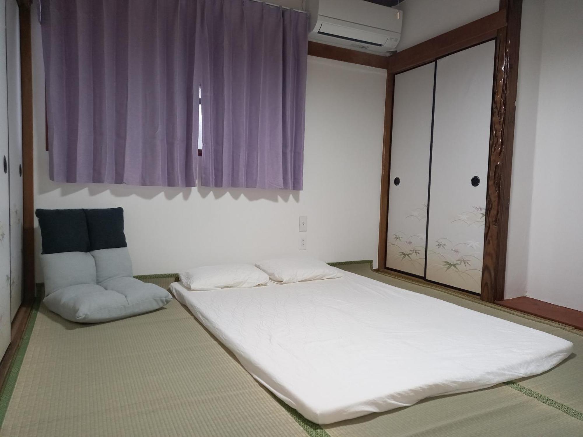 Lucky House Guest House Osaka Bagian luar foto